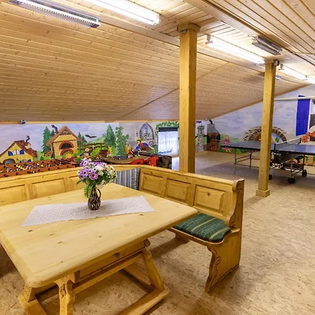 Maerchenhafte Ferienhaeuser Kaulsdorf